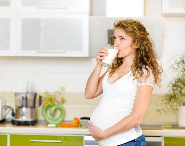 Uống sữa bầu tốt cho cả mẹ và bé