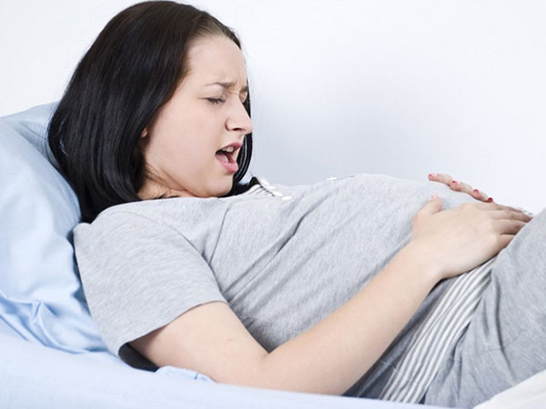 Mẹ bầu cần chú ý những dấu hiệu sinh non