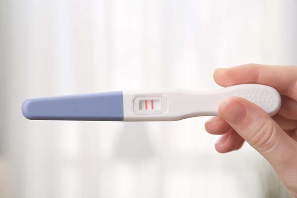 Que thử thai giúp phát hiện có thai sớm