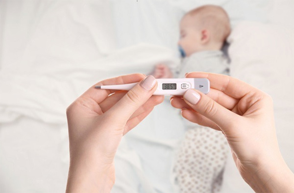 Nhiệt độ cơ thể của trẻ sơ sinh bình thường là bao nhiêu?